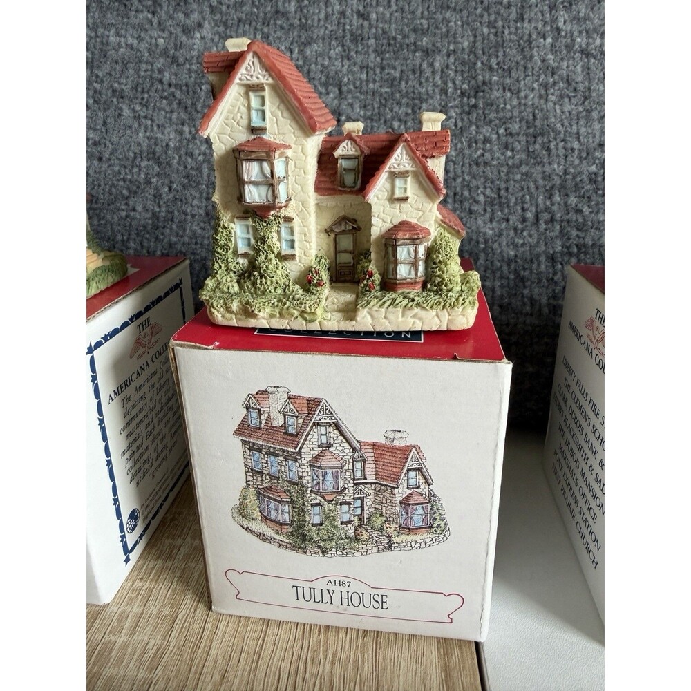 VTG FALLS VILLAGE/AMERICANA COLLECTION w/BOXES- 17 available, 100$ - Picture 11 of 16